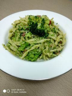 Chili-Speck-Aglio e Olio mit Pasta e Broccoli Rezepthauptbild