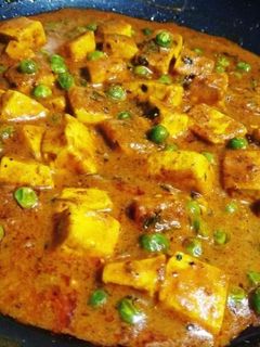 मटर पनीर (matar paneer recipe in Hindi) रेसिपी मुख्य फोटो