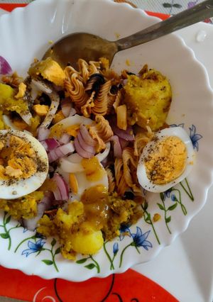 A picture of Wai wai chaat.