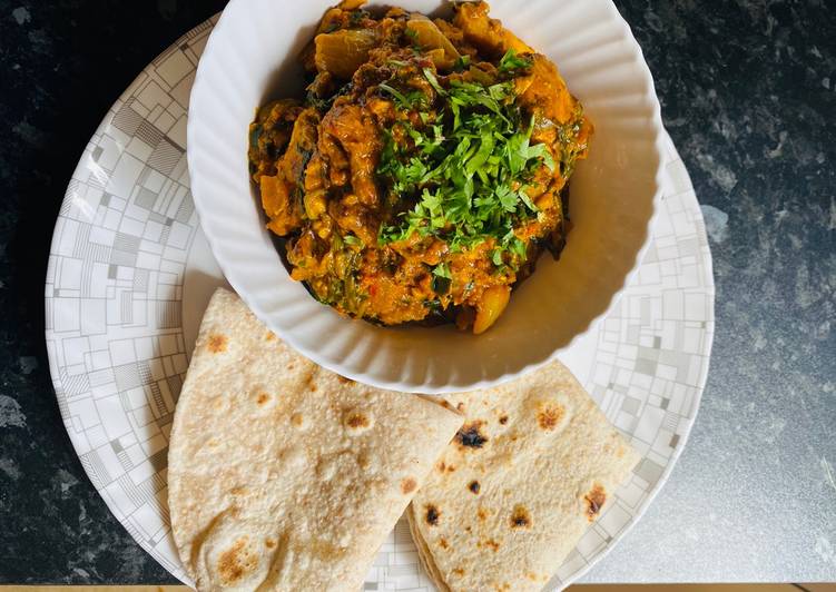 Spinach and chicken curry