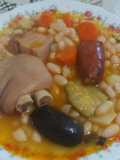 Una foto de Alubias con verdura