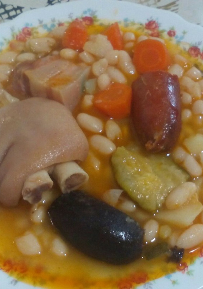 Una foto de Alubias con verdura