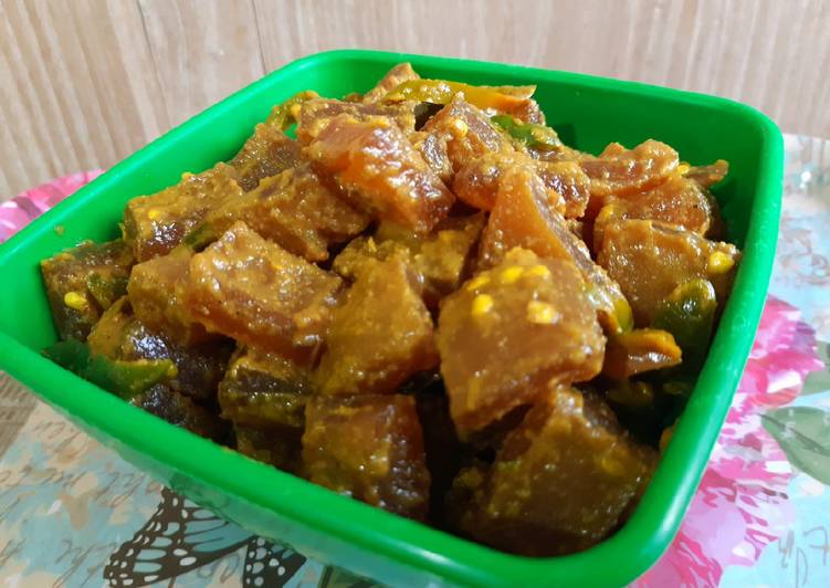 How to Cook Delicious Tumis Kikil Kecap Kunyit Cabe Hijau