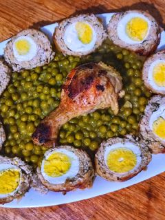 صورة لوصفة طاجين الجلبانة برولي الدجاج وبيض الإوز 🥚🍗