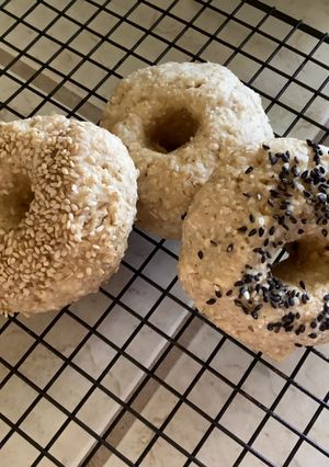 A picture of Oatmeal bagel (No oven, microwave 1min) GF DF EF NF.
