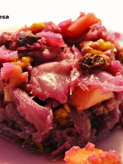 Una foto de Lombarda con manzana, pasas y nueces (olla exprés)