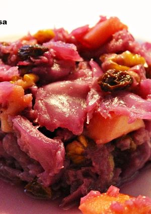 Una foto de Lombarda con manzana, pasas y nueces (olla exprés)