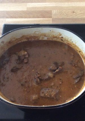 Une photo de Cœur de bœuf à la sauce tomate