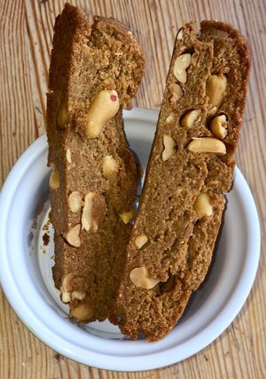 Mogyoróvajas-földimogyorós cantuccini (biscotti) recept fotója