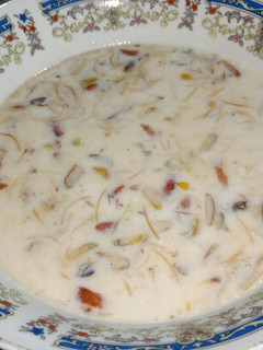 A picture of Sheer Khurma.