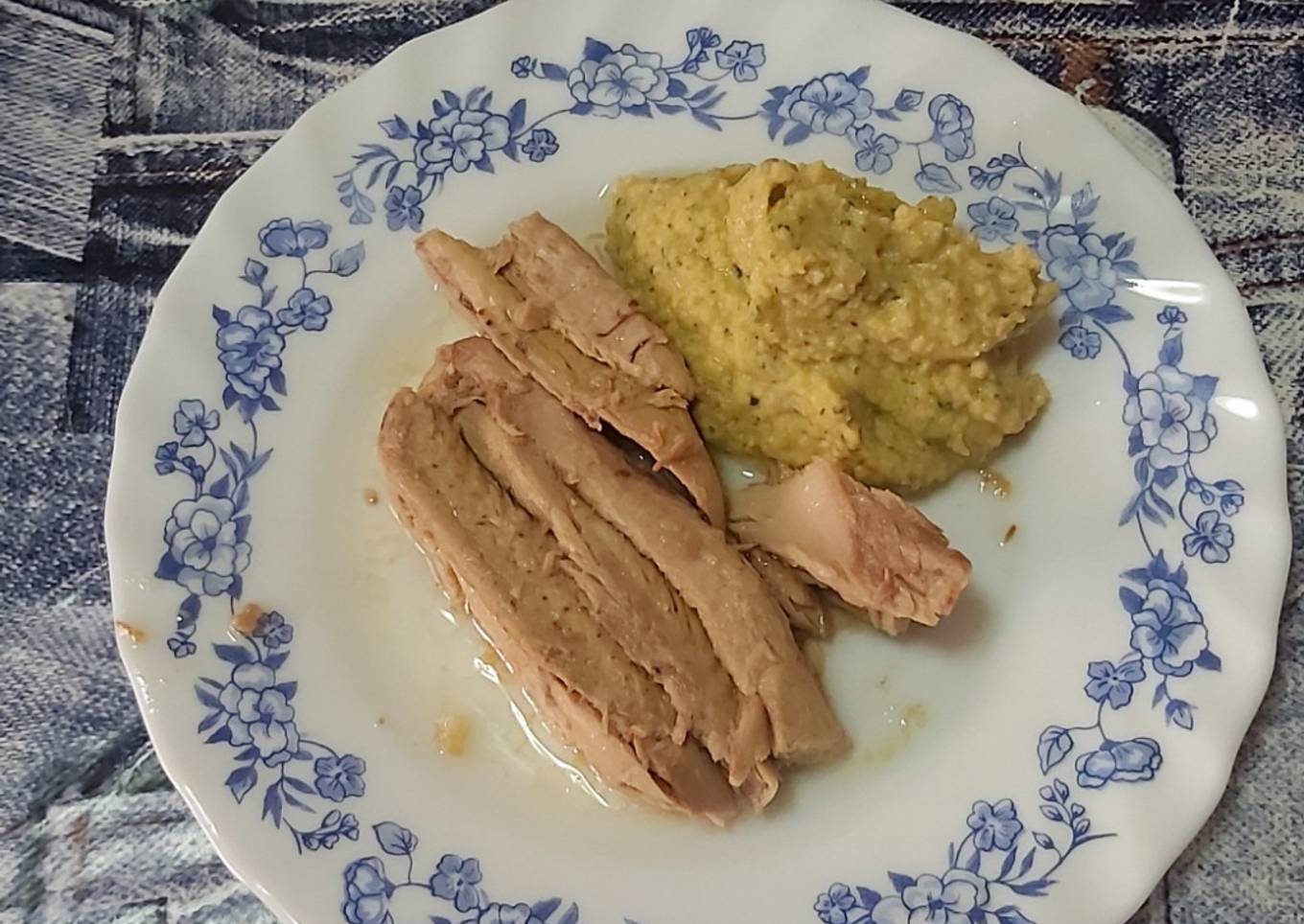 Filetes de melva con Crema de Garbanzos para untar (Hummus con tahini)