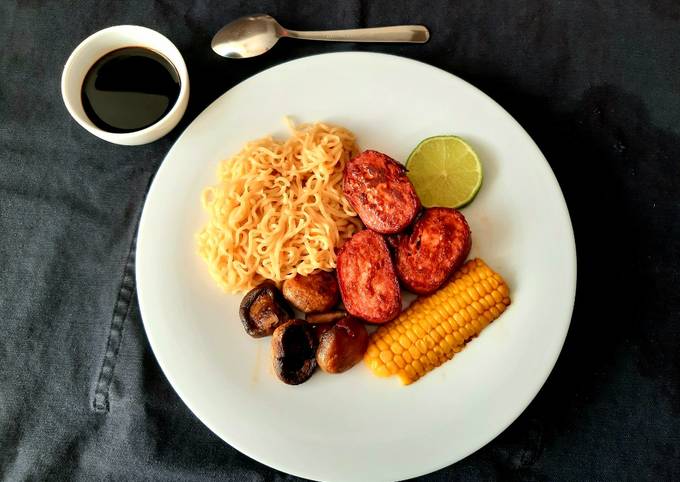 Smoked pork in bacon and spicy noodles