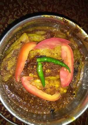 A picture of Sahi parwal korma.
