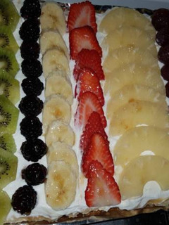 Una foto de Tarta de hojaldre con frutas naturales