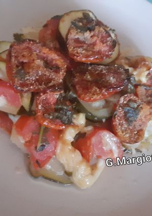 Foto di Sformato di zucchine, patate, pomodori e mozzarella