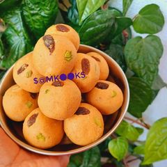 Rava Besan Ladoo A picture of Rava Besan Ladoo.