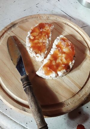 Una foto de Desayuno sin TACC "Galletas de arroz con mermelada" Super rico y quedas súper satisfecho 👌🏻💫