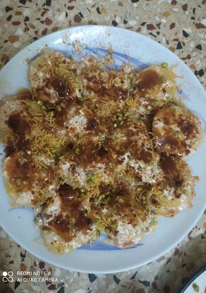 A picture of Papdi chaat.