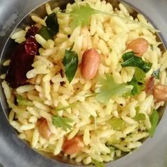 A picture of Murmura upma.