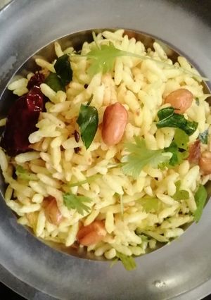 A picture of Murmura upma.