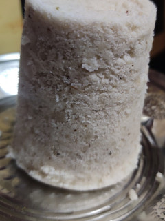 குவளை புட்டு (Kuvalai puttu recipe in tamil) செய்முறை முக்கிய புகைப்படம்