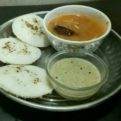 A picture of Idli sambhar.