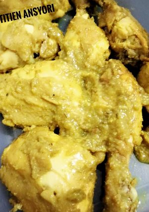 Foto resep Ayam Goreng Ungkep Bumbu Kuning