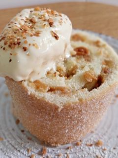 Una foto de Bracito relleno de crema de vainilla, manzana y pasas (sin gluten)