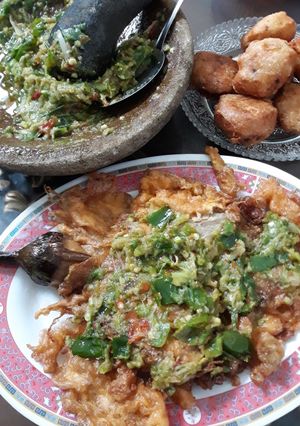 Foto resep Terong bakar telur sambal ijo