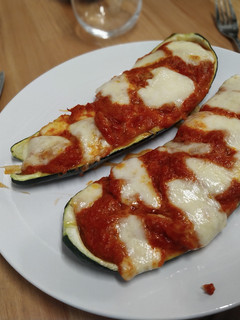Una foto de Calabacines rellenos al horno