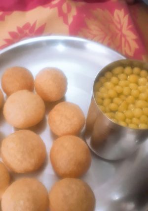 A picture of Panipuri.
