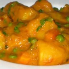A picture of Curry peanut butter matoke (green banana)#Ramadhancontest.