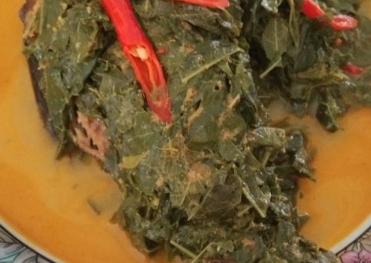 Gulai pucuk ubi ikan salais ala,"Dapur Mayang"