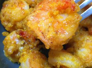 Hình của món Tôm kim sa (Tôm sốt trứng muối).