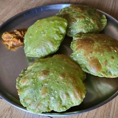 A picture of Palak Puri.