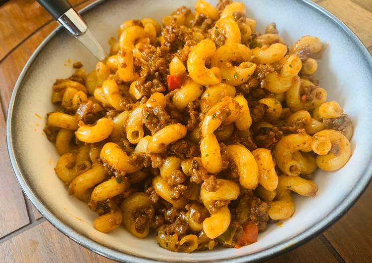 Steps to Make Super Quick Homemade Macaroni and Mince (Quick and easy meal)
