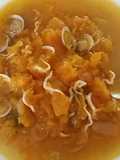 Guisado de calabaza con almejas y chanquetes