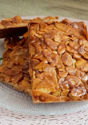 Una foto de Galleta de mantequilla con florentina 2 galletas en 1