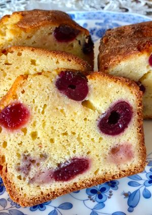 A picture of Aunty Eiko’s Coconut Cherry Cake.