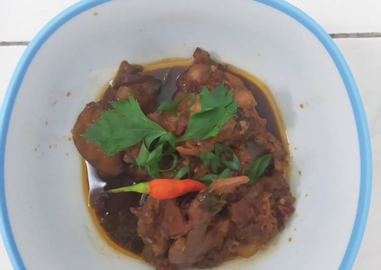 Proses mengolah Ayam hitam kecap manis Anti Gagal