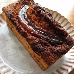 A picture of Caramelized Banana Bread.