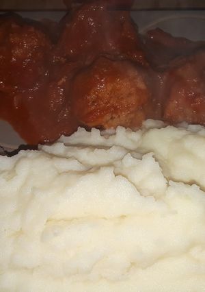 Una foto de Súper albóndigas con puré