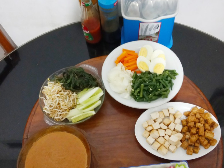 Wajib coba! Cara  bikin Gado-gado Boplo (Gado-gado Kacang Tanah) yang sempurna