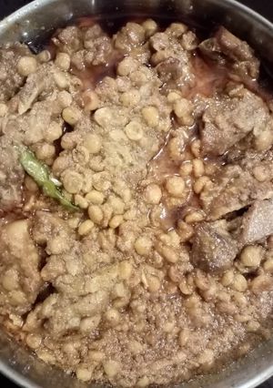 খাসির গোশতে বুটের ডাল। রেসিপির প্রধান ছবি