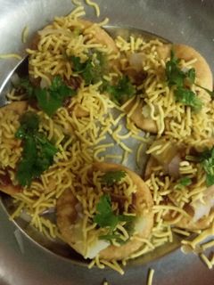 सेव पूरी (Sev puri recipe in Hindi) रेसिपी मुख्य फोटो