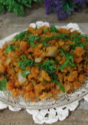 झणझणीत कोल्हापुरी गावरान झुणका (Kolhapuri Zunka Recipe In Marathi) रेसिपी चे मुख्य फोटो 