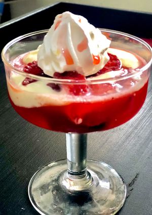 Una foto de Frutillas 🍓con crema de leche 🍧 (tips)