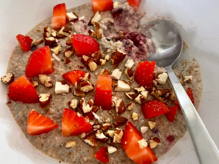 Easy Steps to Make Berry &amp;amp; Almond Butter Chia Seed Pudding the Awesome  You can take Joss in your mouth