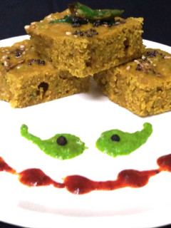 દુધી ના મુઠીયા (Dudhi Muthiya Recipe In Gujarati) રેસીપી મુખ્ય ફોટો