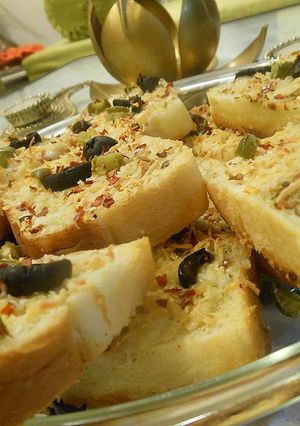 A picture of Cheese Garlic Toast.